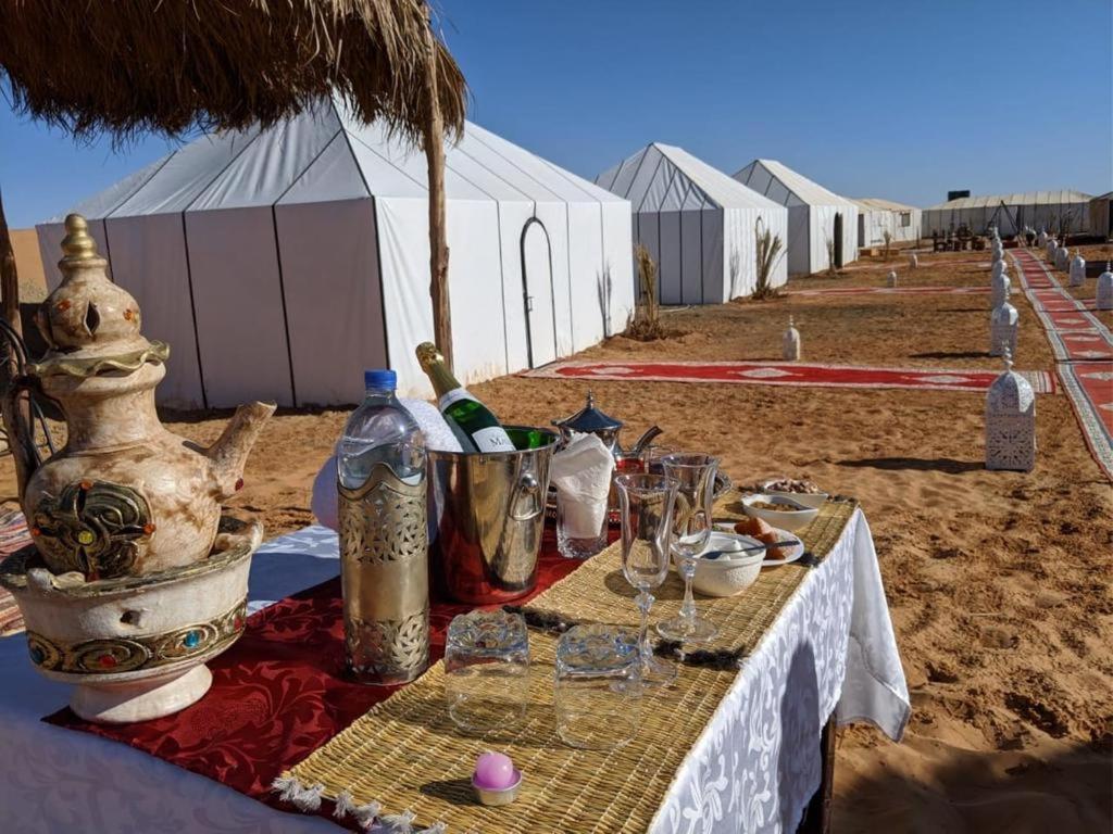 Merzouga Sahara Luxury Camp מראה חיצוני תמונה